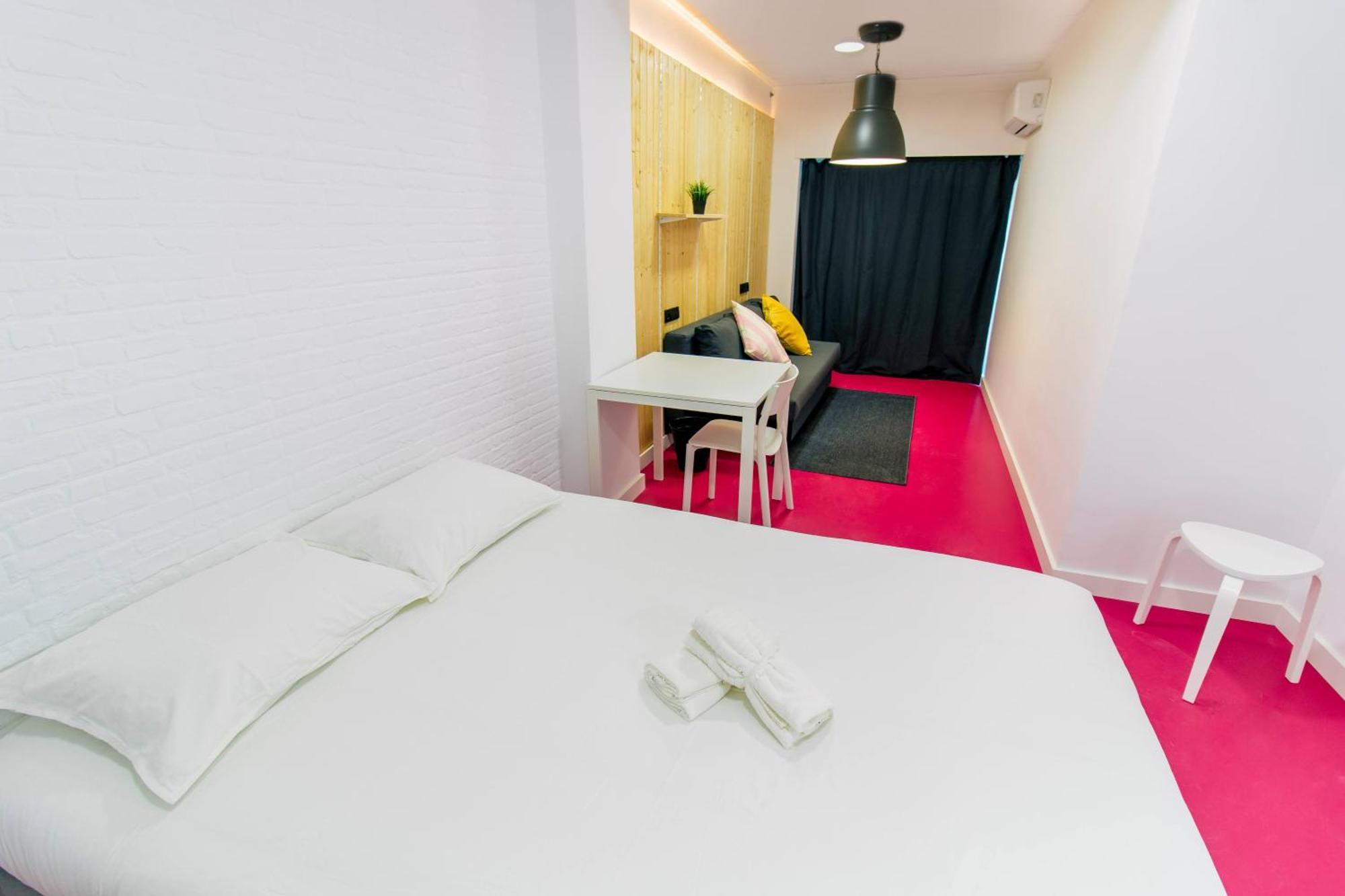 Koala Hostel Mercado アリカンテ エクステリア 写真