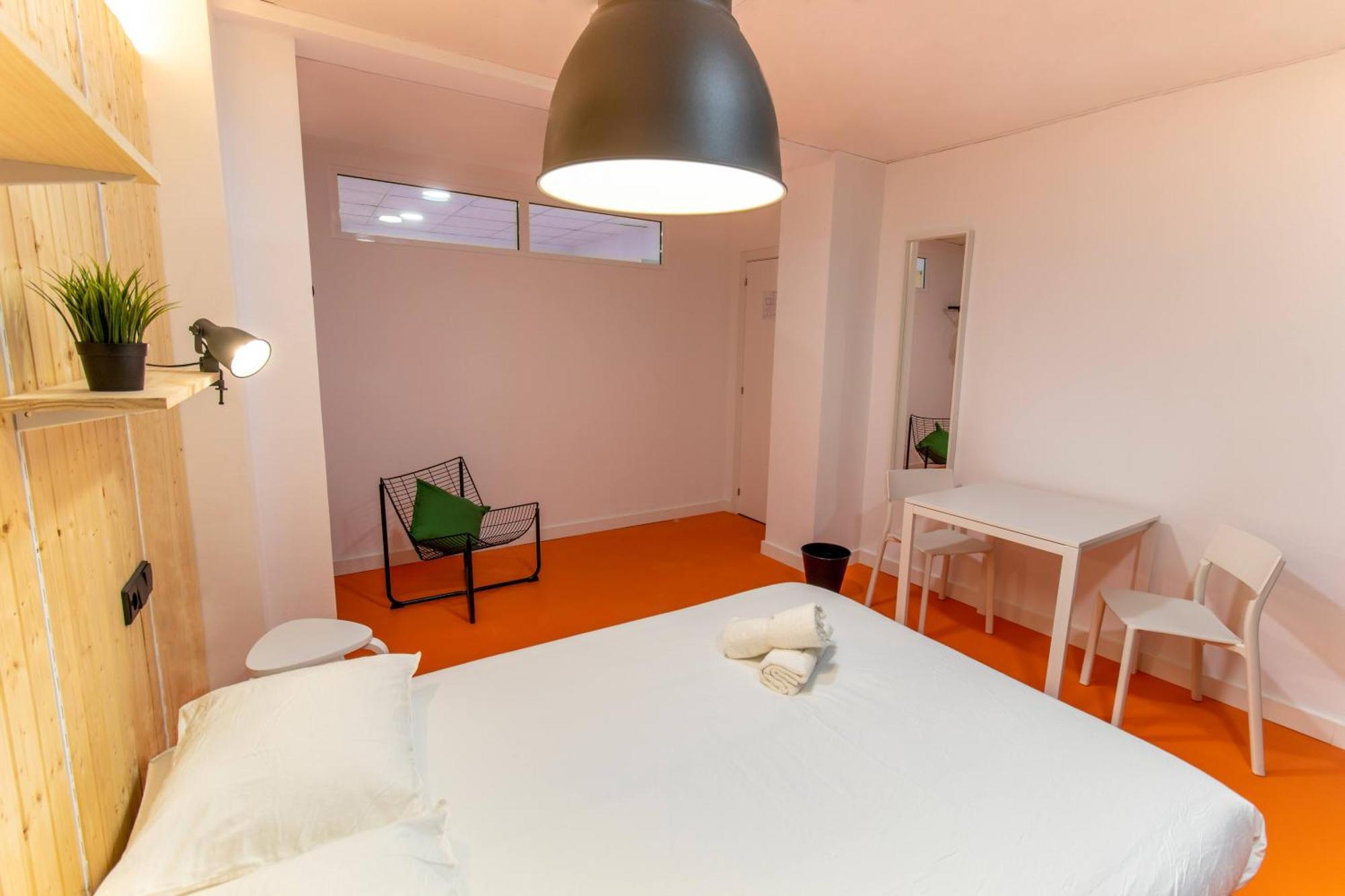 Koala Hostel Mercado アリカンテ エクステリア 写真