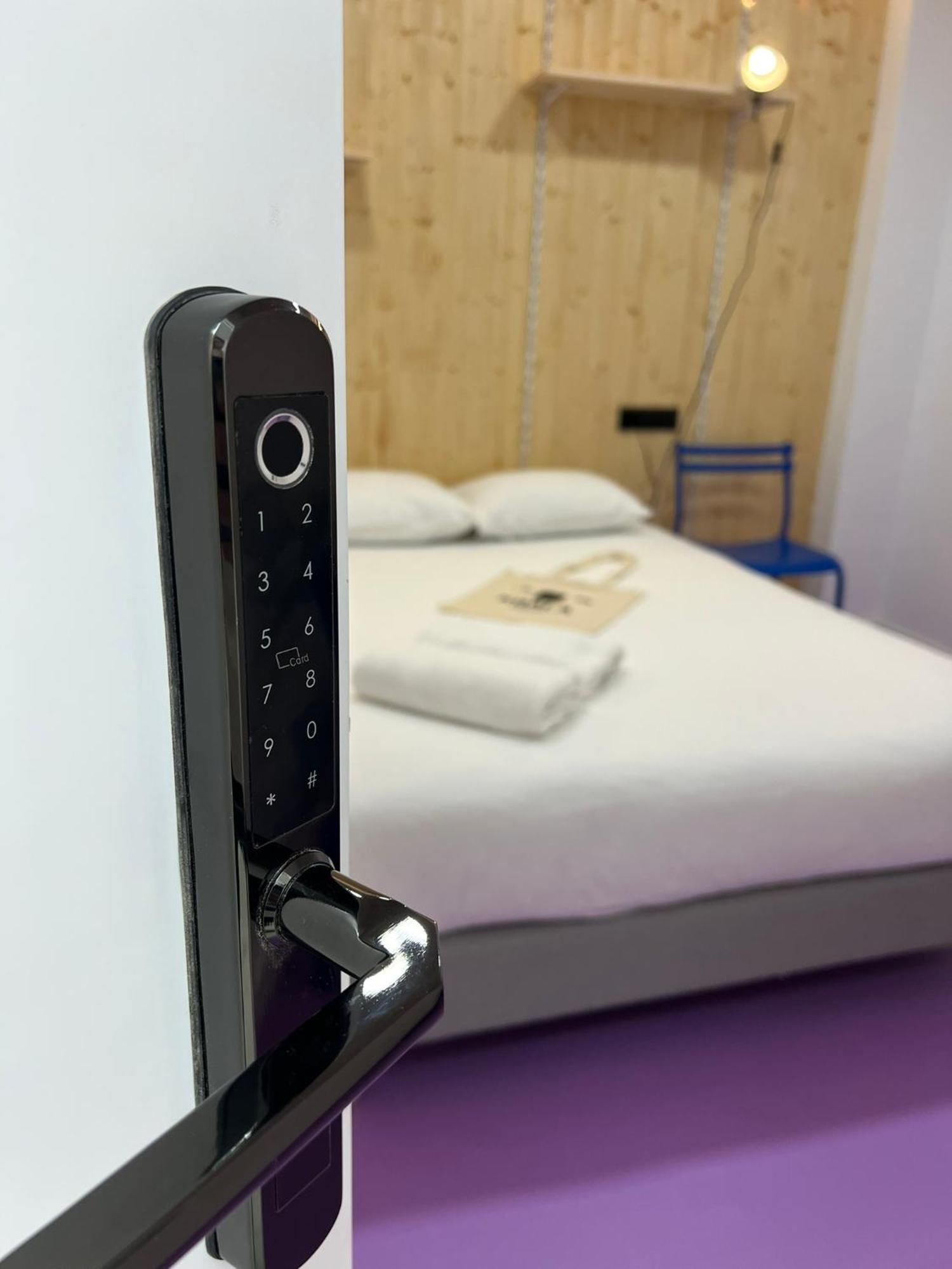 Koala Hostel Mercado アリカンテ エクステリア 写真